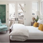 Кресло в спальню — виды моделей и правила выбора
