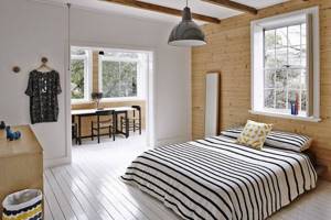 Прямоугольная спальня в скандинавском стиле