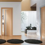 Распашная межкомнатная дверь