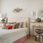 столик для макияжа с зеркалом для спальни