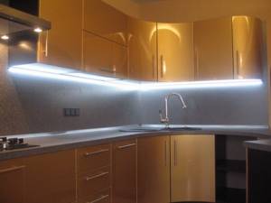 Светодиодная подсветка для кухни и кухонных шкафов – лучшее решение для обеспечения комфортного процесса готовки